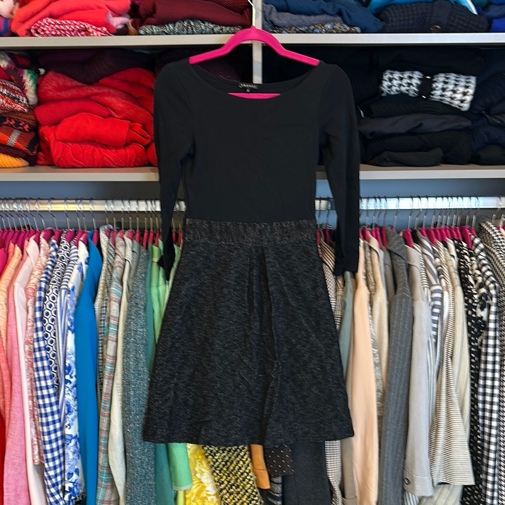 Theory black with dark gray heathered pattern 3/4 sleeve dress size 0